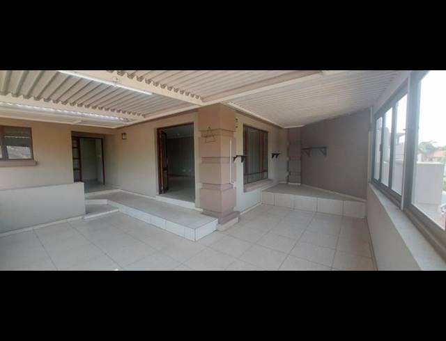 3 BEDROOM TOWNHOUSE FOR SALE IN GLENVISTA